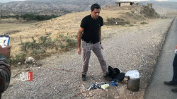 Peshmerga removes an explosive device in Duhok