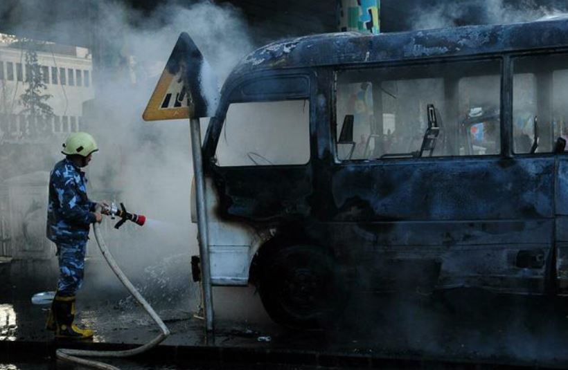 مقتل 11 عسكريا ومدنيين اثنين بتفجير استهدف حافلة في سوريا