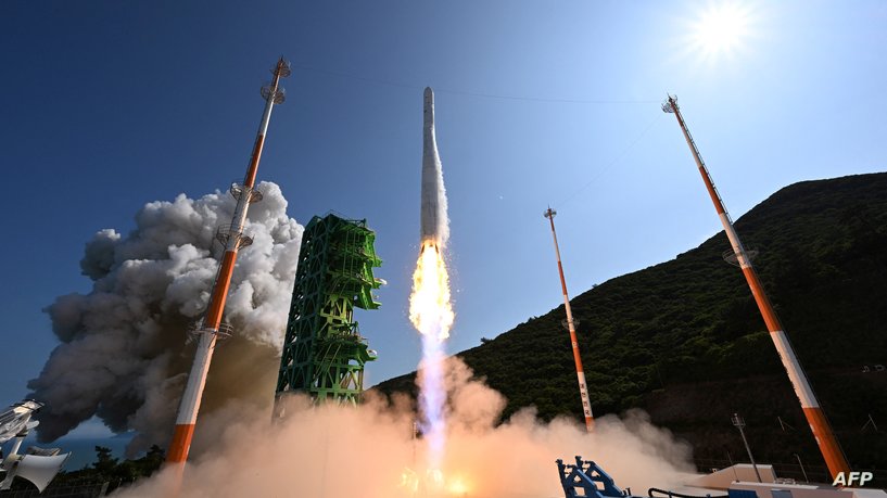 "نوري".. أول صاروخ كوري جنوبي ينجح بالوصول الى الفضاء  
