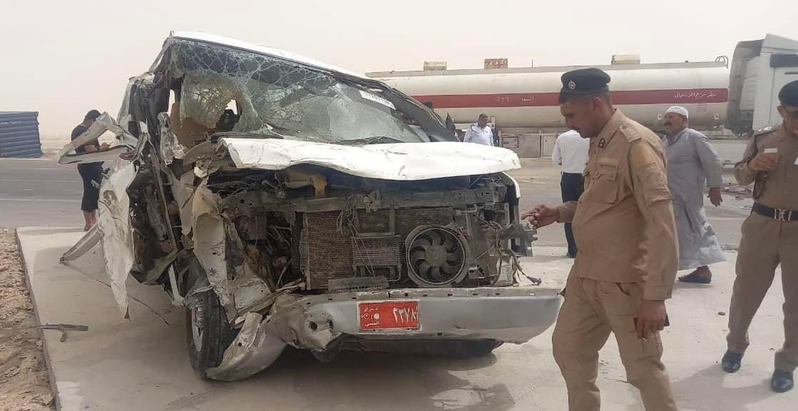 مصرع وإصابة 11 شخصاً بتصادم مركبتين على الطريق السريع جنوبي العراق
