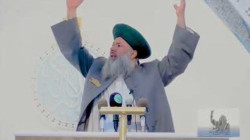 الوقف السني يمنع "الغريري" من الخطابة: خطبه تتداول بهزل على المواقع  