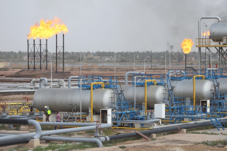العراق ينذر شركات نفطية أجنبية عاملة بحقول الجنوب 