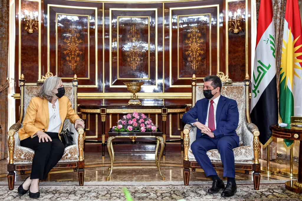 رئيس حكومة كوردستان يبلغ السفيرة الأميركية بأن الاقليم لن يتنازل عن حقوقه الدستورية  
