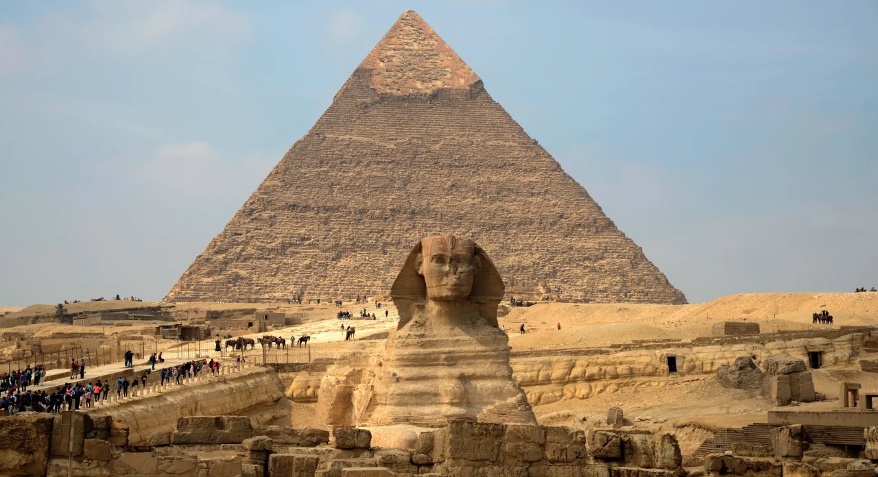 العراق يوقف التعامل مع شركات السياحة المصرية لاستغلالها السائحين (وثيقة)