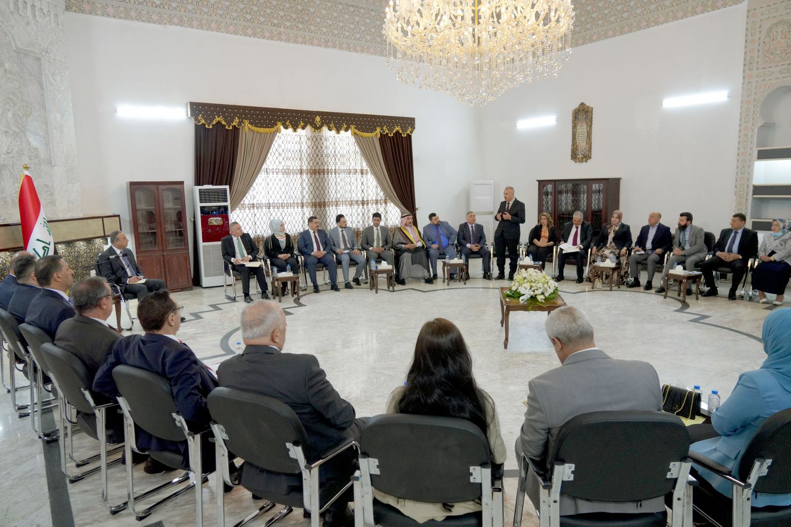 Al-Kadhimi to Nineveh's MPs: legislative and executive authorities' cooperation is a must