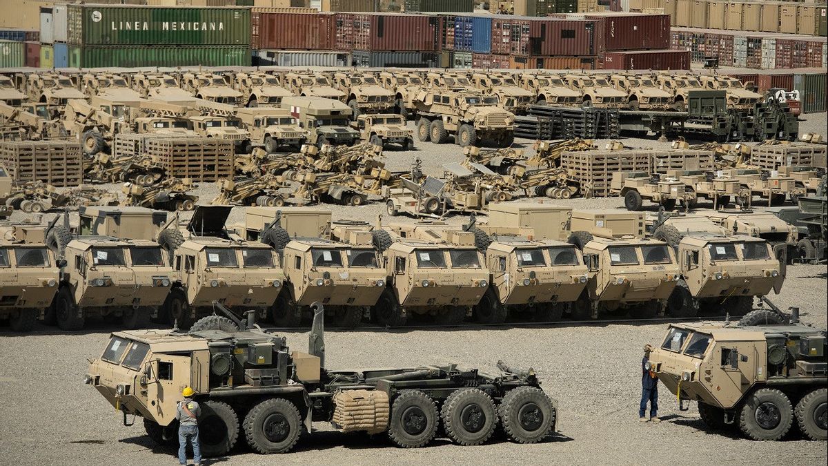 Report: US considering lifting ban on offensive weapon sales to Saudi Arabia