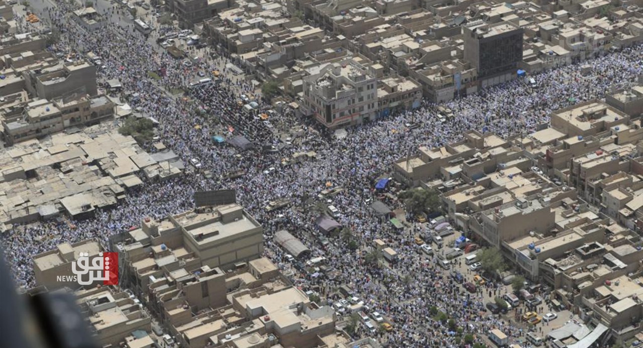 لجنة صلاة جمعة الصدر تتحدث عن 2.5 مليون مشارك وتسجل حالات إغماء (صور)