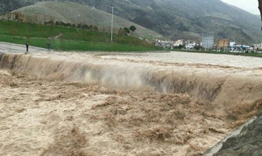 مصرع وفقدان 24 شخصاً اثر سيول اجتاحت جنوب ايران
