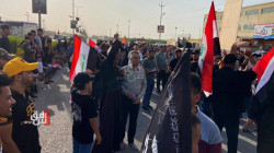 استجابة لدعوة التيار.. المئات من انصار الصدر يتظاهرون في سهل نينوى