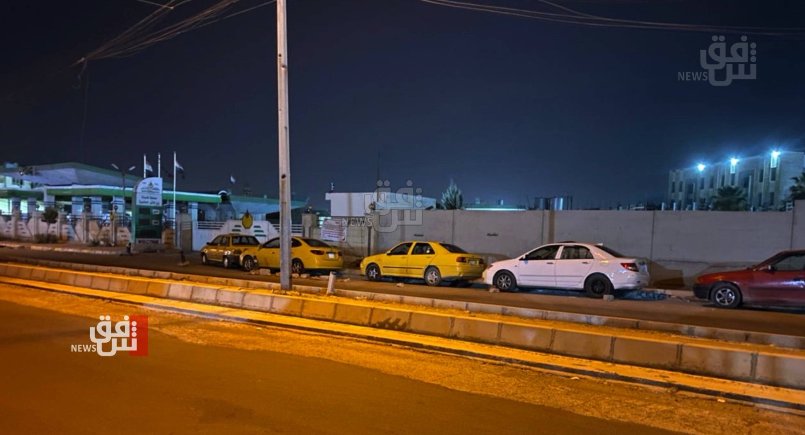 الموصليون ينامون ليلتهم في سياراتهم للحصول على البنزين