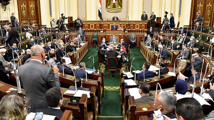 البرلمان المصري يقر تعديلات وزارية شملت 13 حقيبة