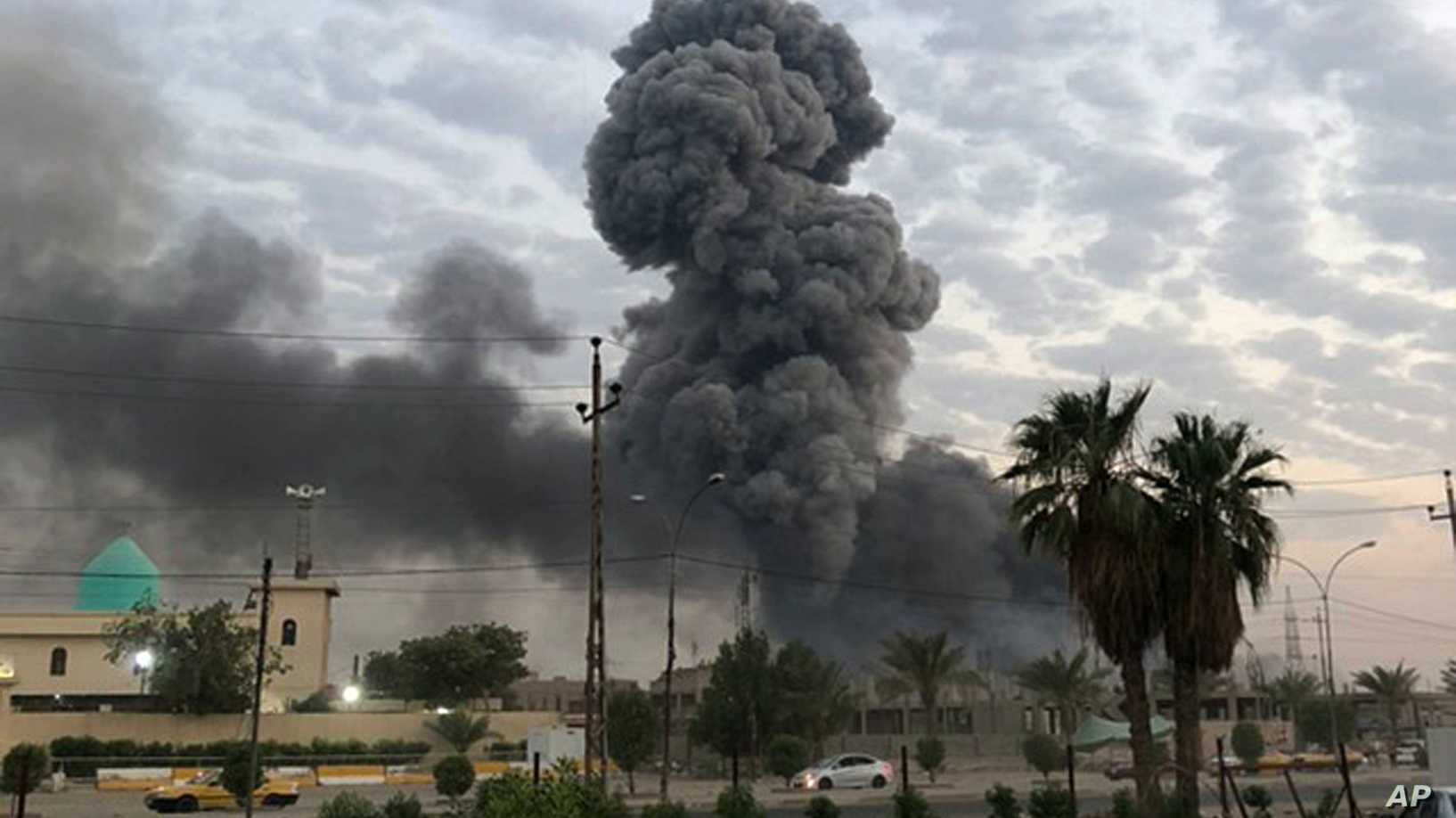 Weapons warehouse blasts frighten IraqisReport