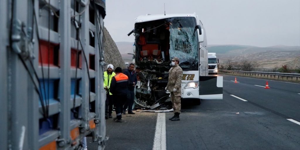 إقليم كوردستان يعزي تركيا بحادث سير سقط على اثره عشرات الضحايا والجرحى