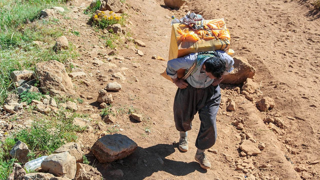 مقتل عتال كوردي جديد بنيران حرس الحدود الايراني