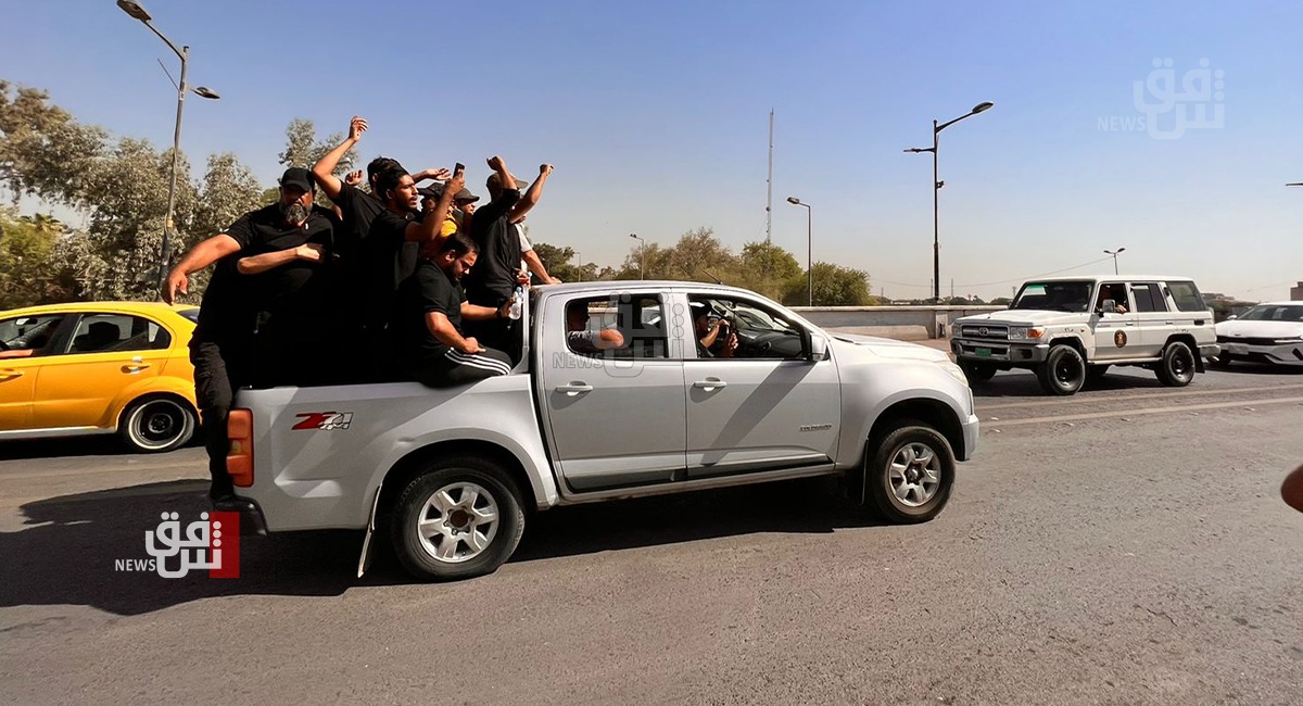 عشرات المتظاهرين يتوجهون للمنطقة الخضراء وجوامع مدينة الصدر تحشد الأهالي
