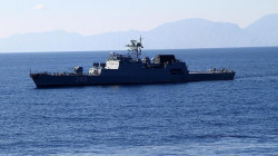 البحرية الأمريكية تحبط محاولة إيرانية للاستيلاء على سفينة في مياه الخليج