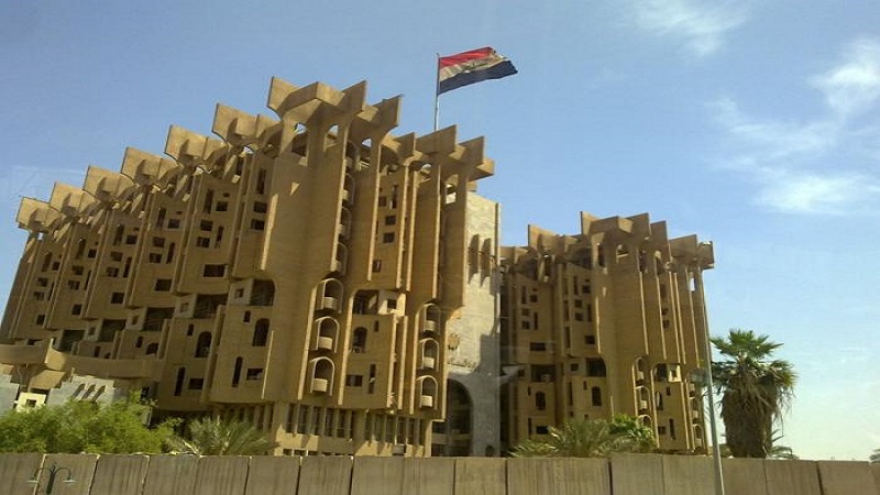 تعرض منزل مسؤول حكومي عراقي لهجوم مسلح بسبب كشفه "ملفات فساد كبيرة"