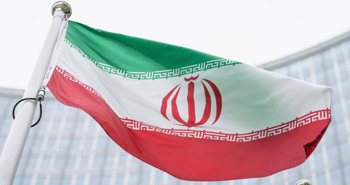 Iran arrests "spies linked to Israel"