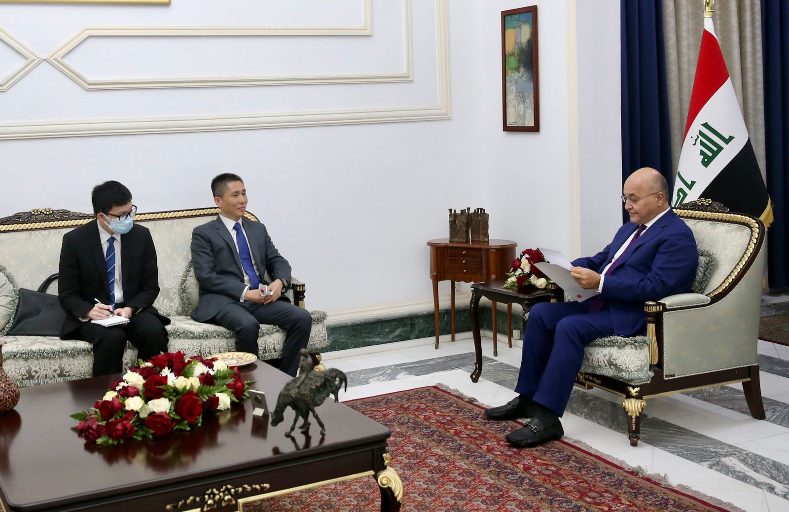President Salih receives a letter from his Chinese counterpart 