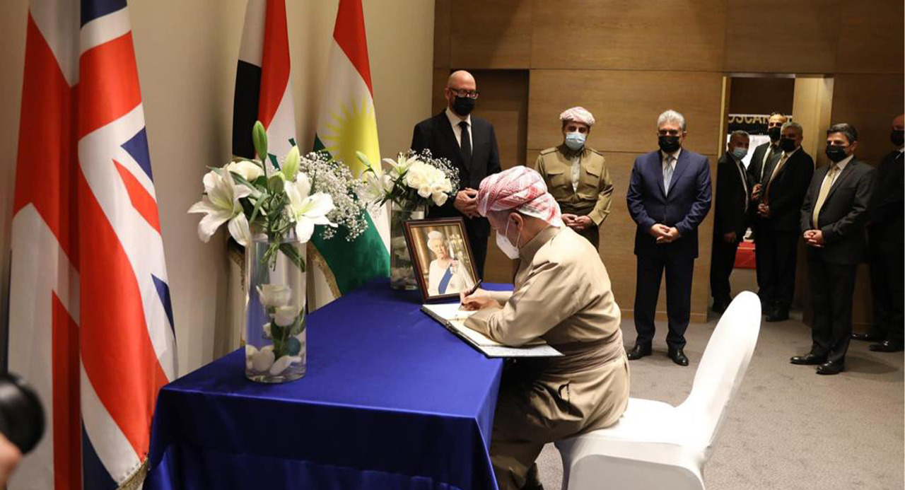 Masoud Barzani mourns passing of Queen Elizabeth II at British consulate