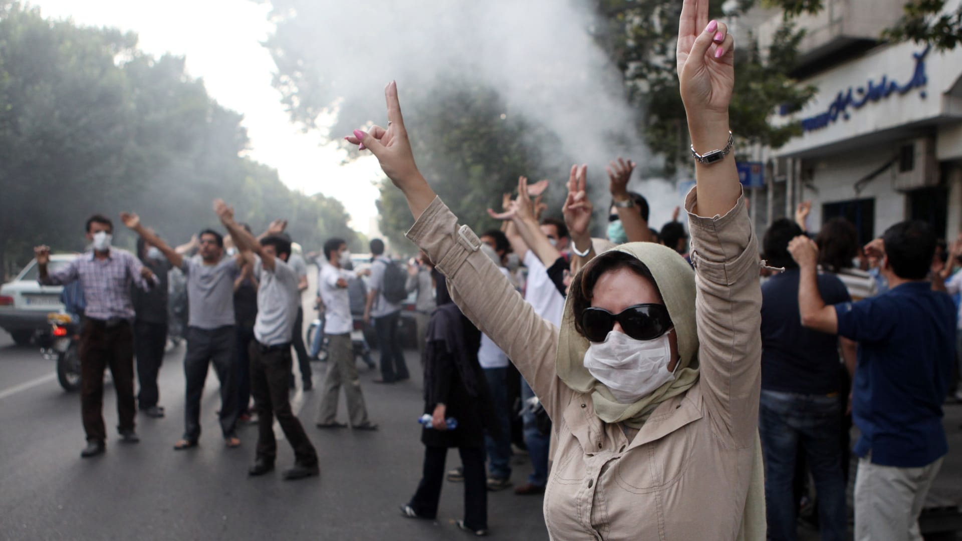 Iran's President calls authorities to deal "decisively" with protestors