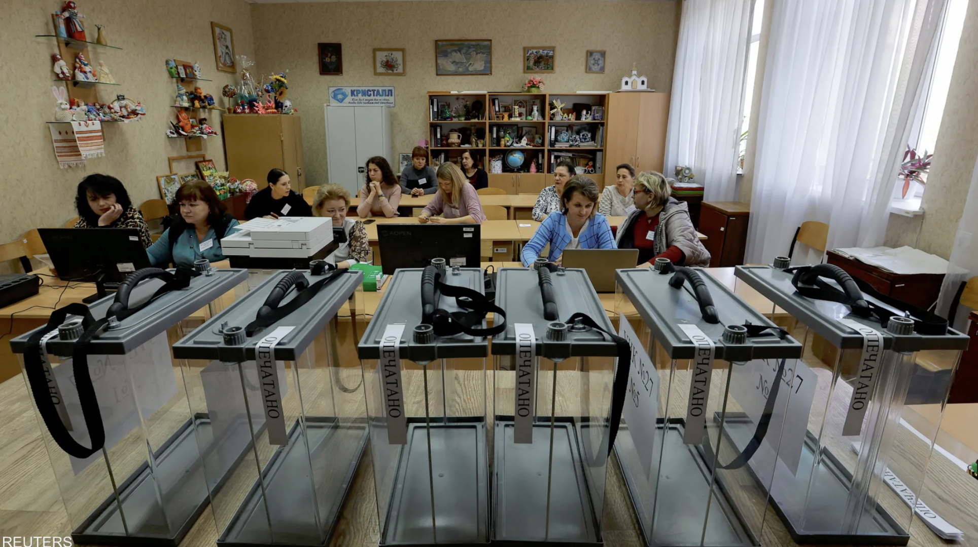 انطلاق استفتاءات الانضمام إلى روسيا في 4 مناطق أوكرانية وكييف تعلق