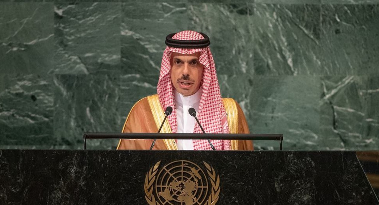The Saudi Foreign Minister confirms his countrys cooperation to complete the electrical connection between it and Iraq