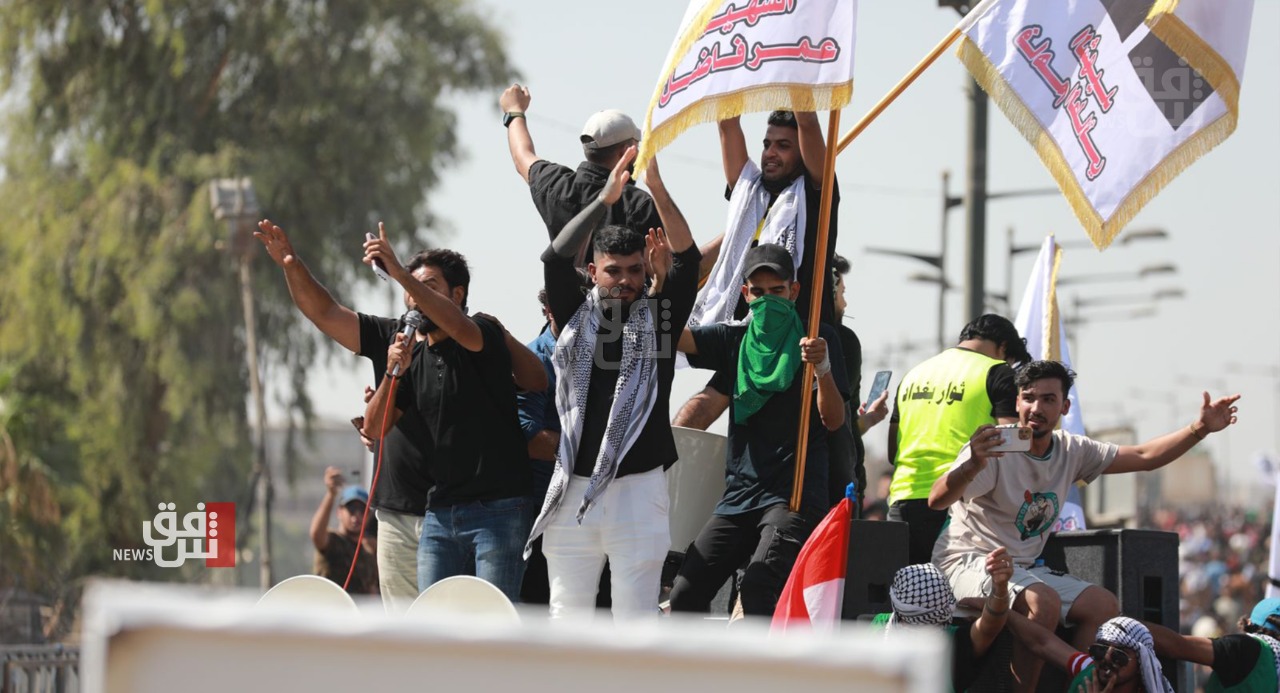 الامن العراقي يعتقل "مندسين اثنين " في تظاهرات بغداد.. صور 