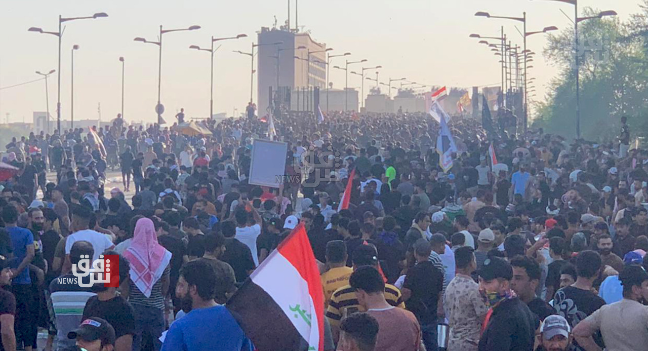 تزايد أعداد المتظاهرين وسط بغداد (صور وفيديو)