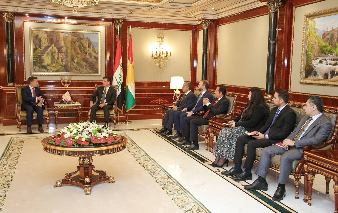 President Barzani meets with the US envoy to northern and eastern Syria 
