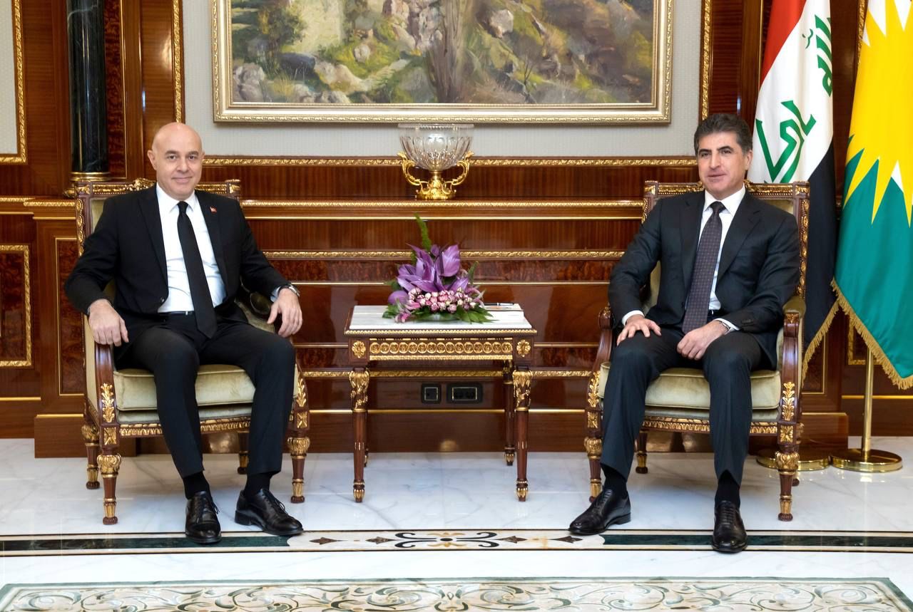 President Barzani receives the Ambassador of Turkey