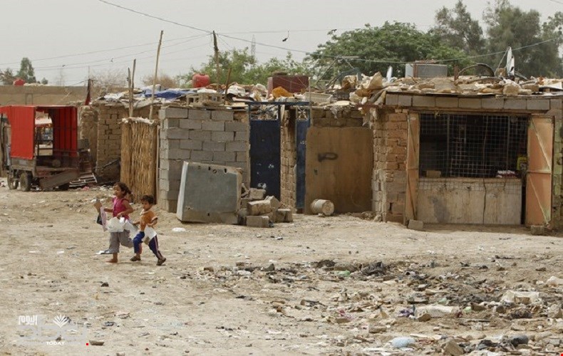 How can Iraq help 3.5 million citizens living in urban slums?