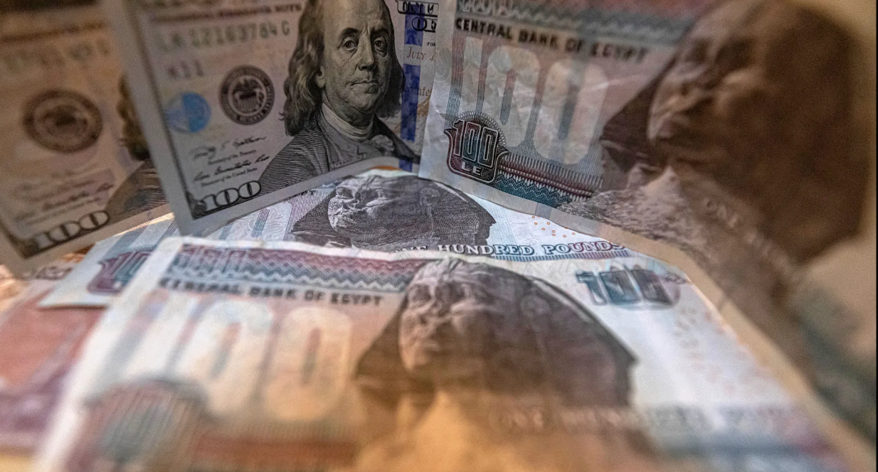 هبوط غير مسبوق للجنيه المصري أمام الدولار
