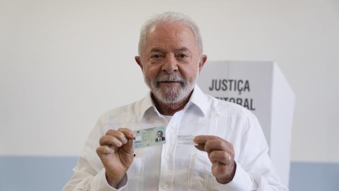 لولا يعود لرئاسة البرازيل بعد فوزه على اليميني المتطرف بولسونارو