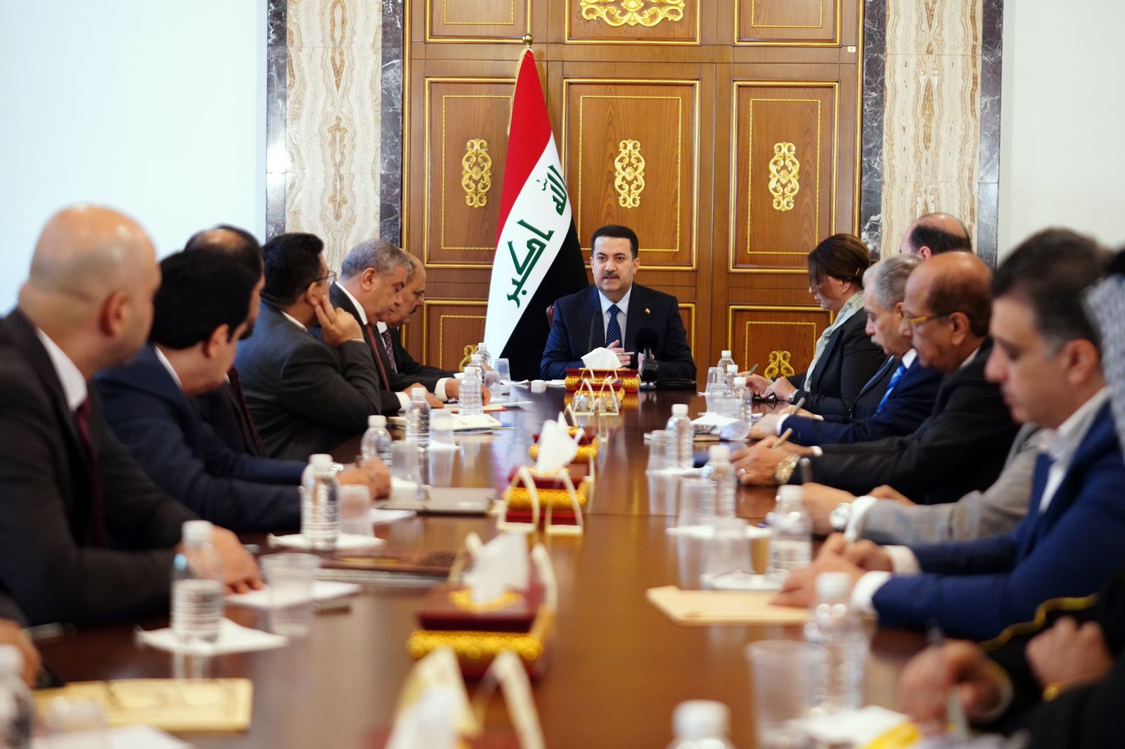 مجلس الوزراء العراقي يشرع بتأسيس لجنة عليا للتنسيق مع الاتحادات والنقابات