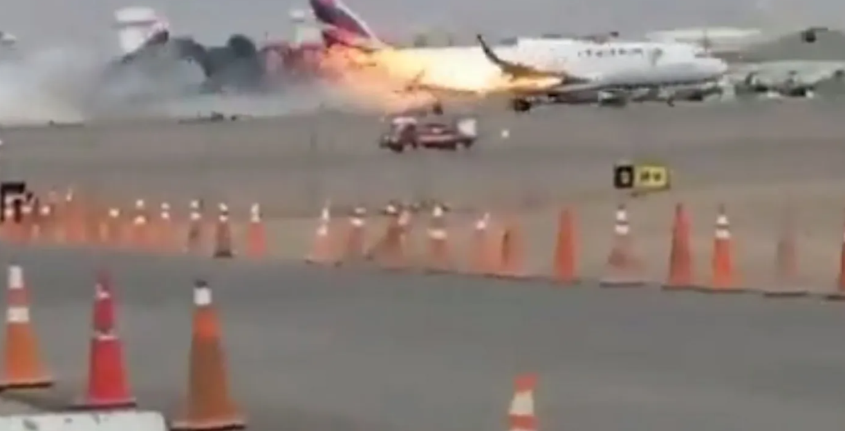 فيديو.. طائرة ركاب تتحول إلى كرة لهب على مدرج مطار بيرو 
