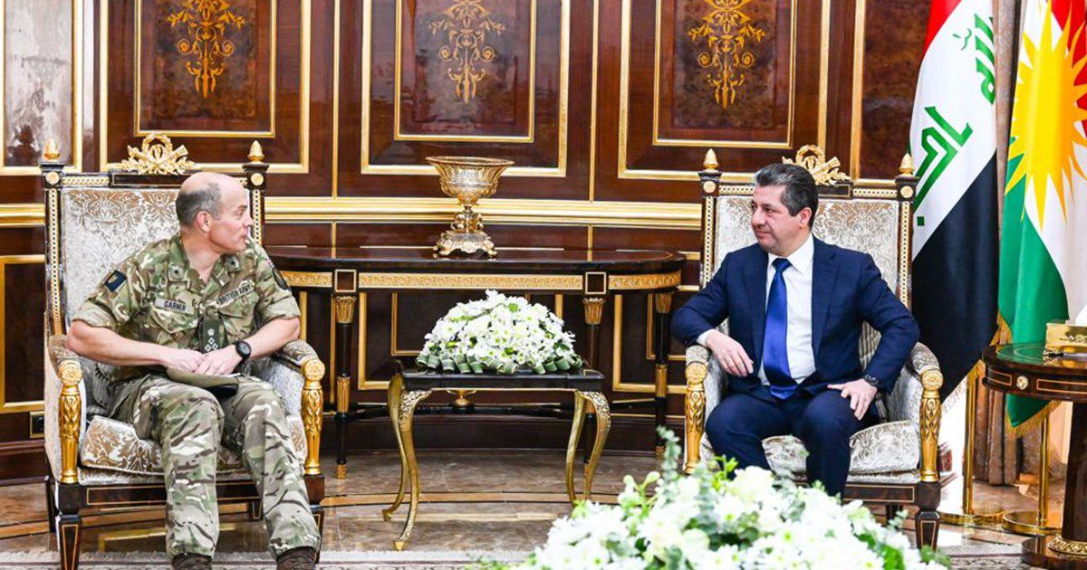 PM Barzani and Coalition commander call for boosting cooperation between Peshmerga and federal forces