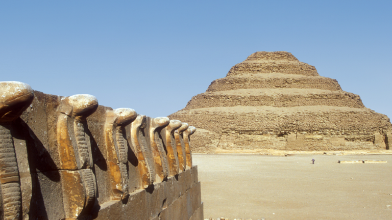 مصر.. اكتشاف مومياوات بـ"ألسنة ذهبية"