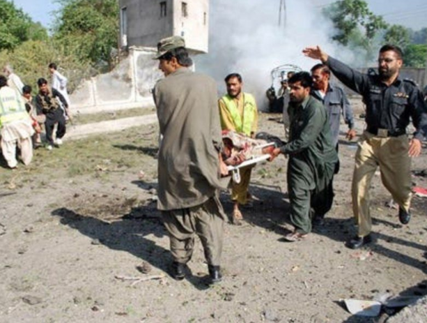 Three dead, dozens hurt in Pakistan blast
