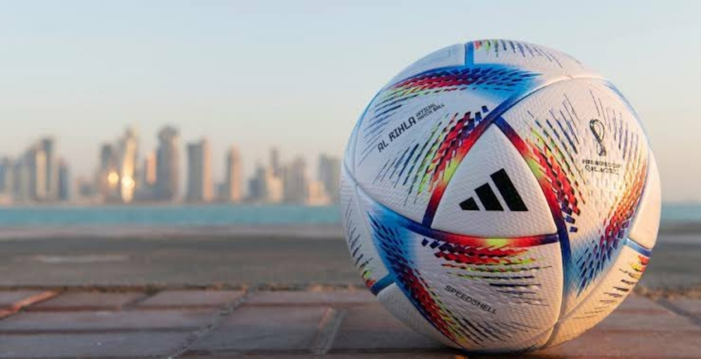ملعب "قابل للتفكيك" وكرة تشحن كهربائياً.. تقنيات جديدة تستخدم في مونديال قطر