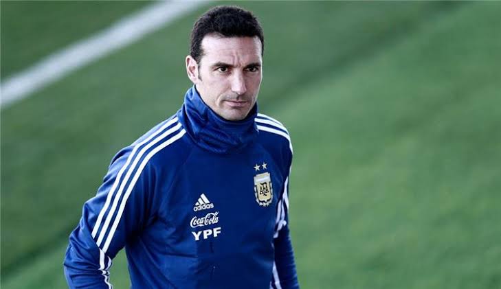 مدرب الأرجنتين: سنكسر ظهورنا لتفادي المفاجأت