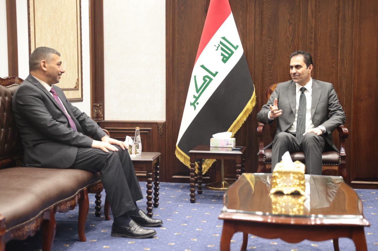 نائب رئيس البرلمان: خطر الفاسدين بات يهدد جميع مفاصل ومؤسسات الدولة العراقية
