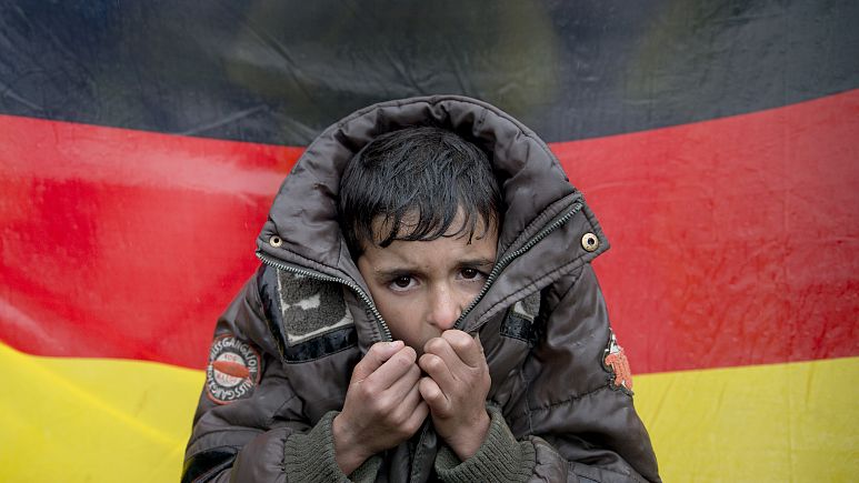 المانيا تعلن تفكيك شبكة لتهريب المهاجرين من سوريا والعراق
