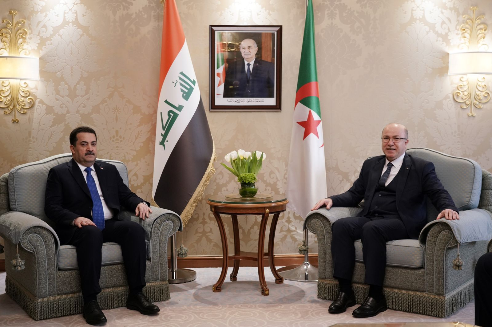 السوداني يؤكد من الرياض على أهمية تفعيل مذكرات التفاهم الموقعة بين العراق والجزائر