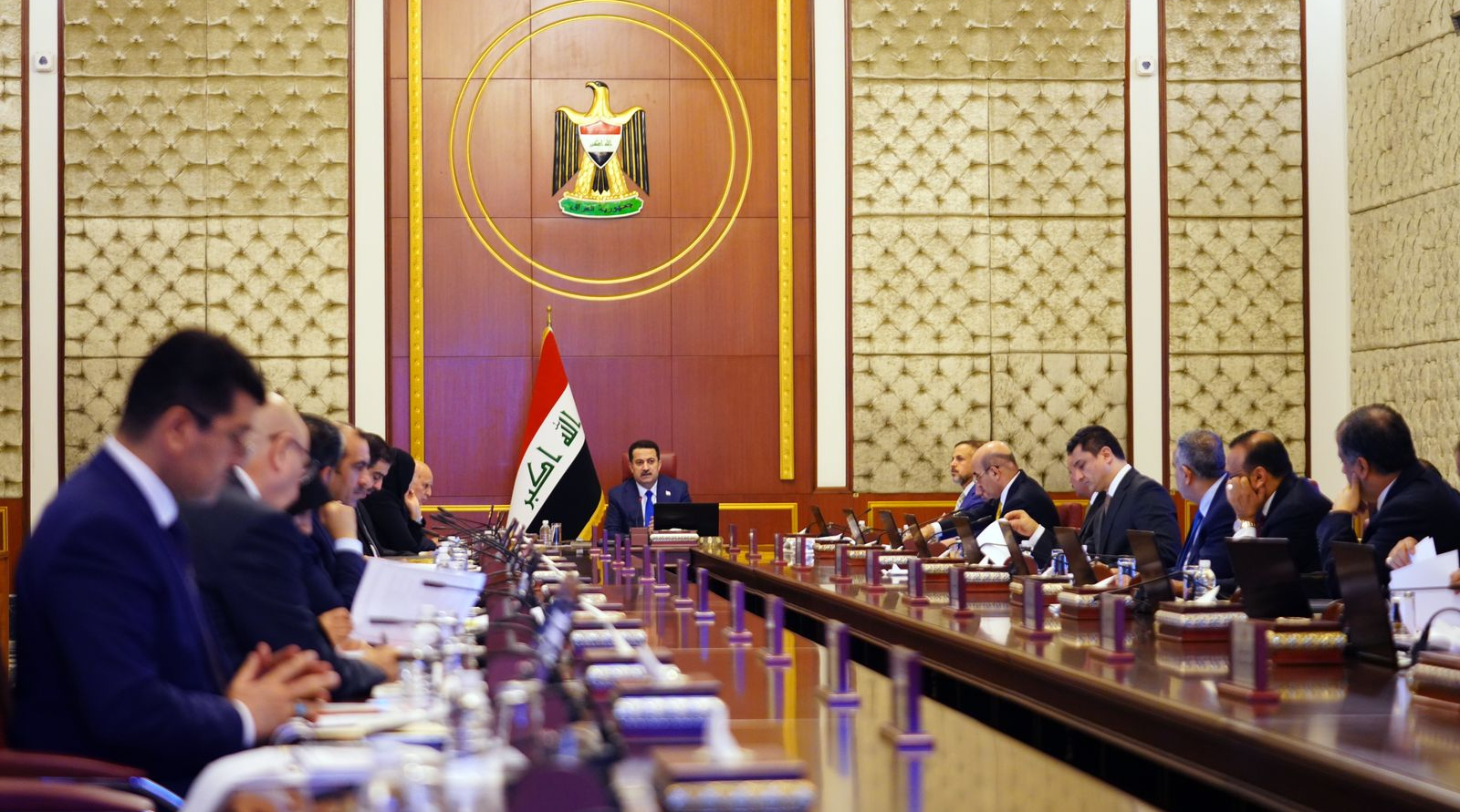 Iraq's council of ministers unanimously approves the new government program