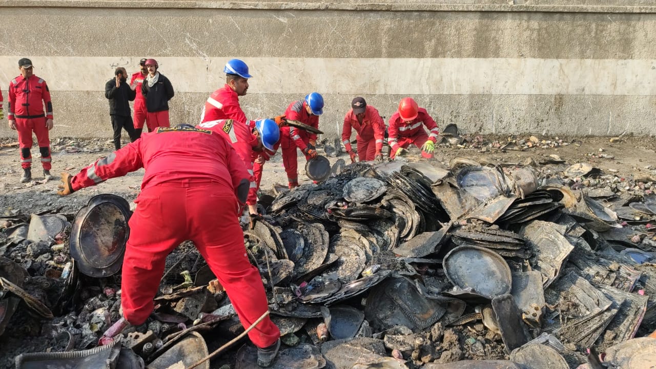 العثور على بقايا عظمية لجثث مفقودين في موقع حريق الوزيرية ببغداد