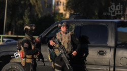اعتقال متعاطين وضبط مواد مخدرة داخل دار منتسب في بغداد