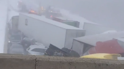 فيديو.. 50 سيارة وشاحنة في حادث ضخم نتيجة العواصف بولاية أميركية
