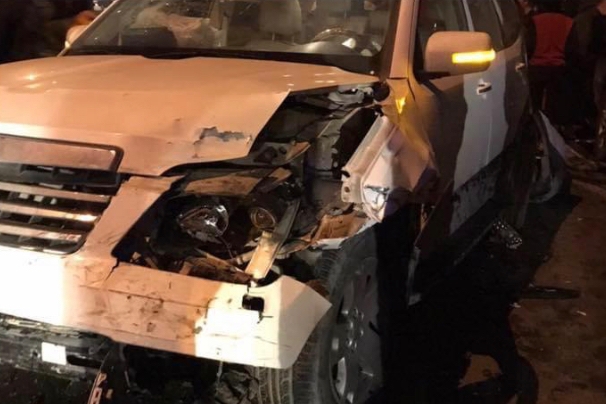 صور .. مصرع شخص وإصابة 6 آخرين بحادث تصادم 7 عجلات وسط بغداد