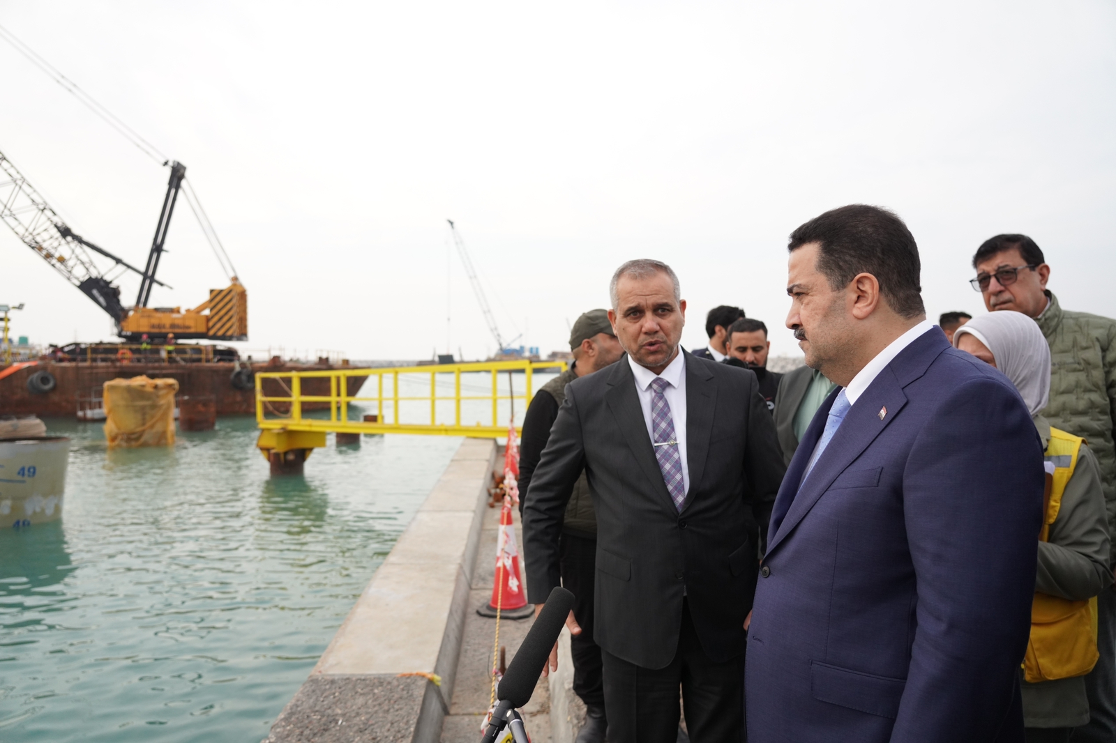 خلال تفقّده المشروع.. السوداني: ميناء الفاو الكبير سيحدث نقلة بالاقتصاد العراقي